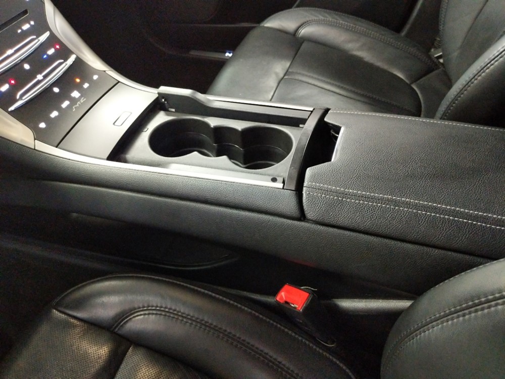2016 Lincoln MKZ - Center Console/Cup Holders
