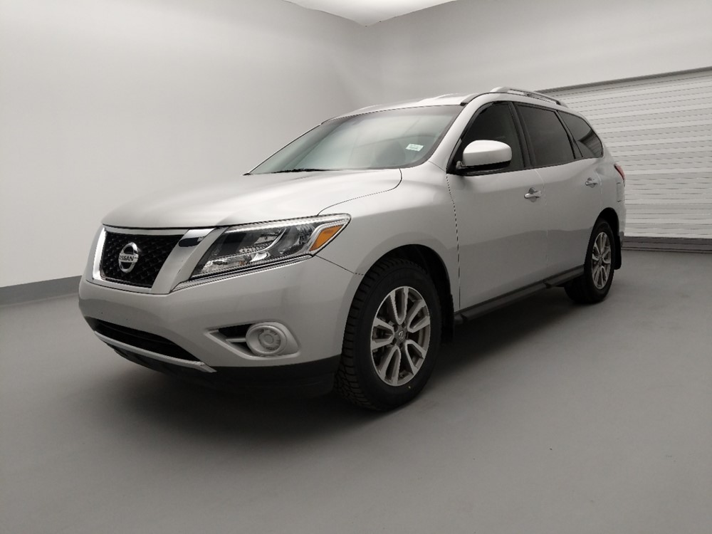 Used 2016 Nissan Pathfinder Driver Front Bumper