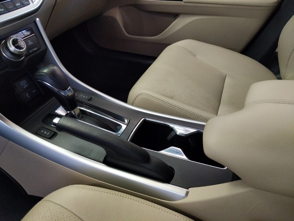 2015 Honda Accord - Center Console/Cup Holders