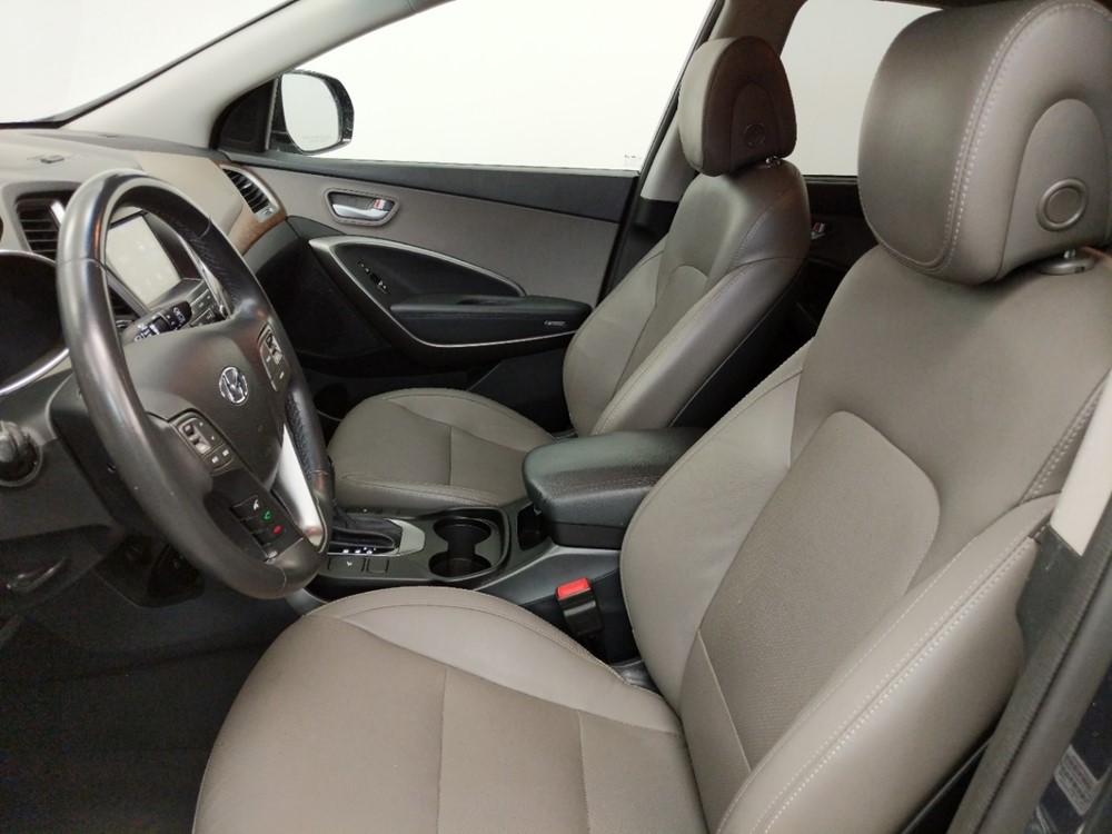 2017 Hyundai Santa Fe - Driver Front Seat
