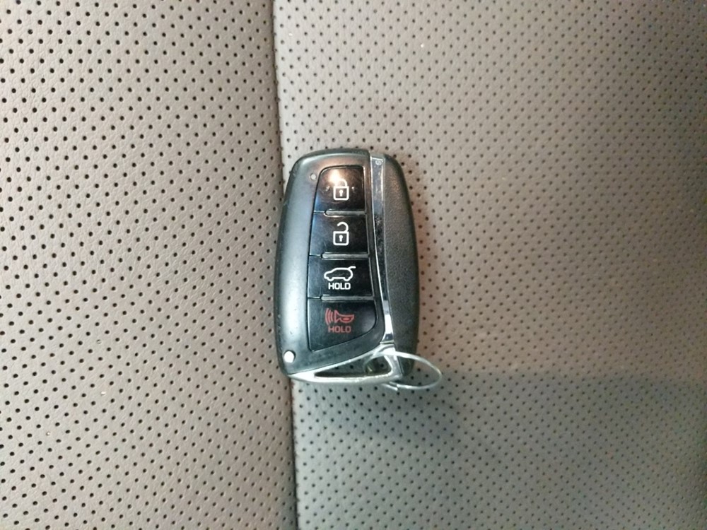2017 Hyundai Santa Fe - Keys