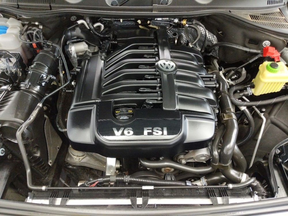 2015 Volkswagen Touareg - Engine