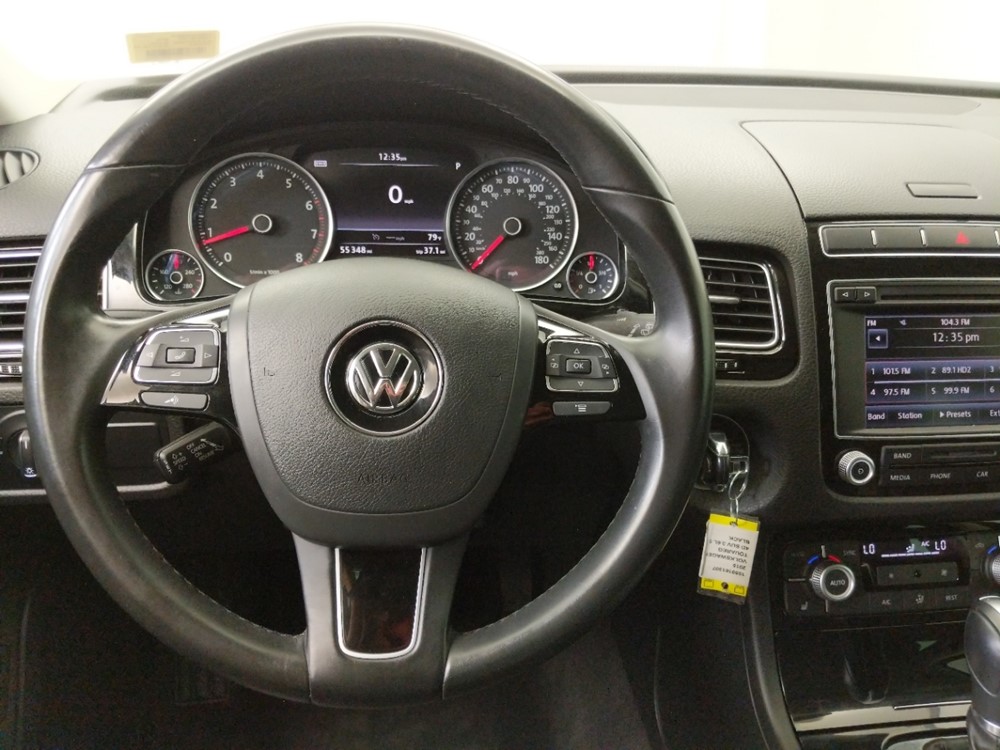 2015 Volkswagen Touareg - Driver Dash