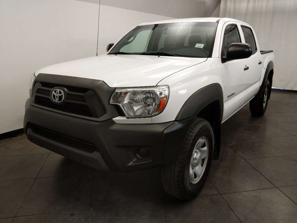 2014 Toyota Tacoma - Driver Front Bumper