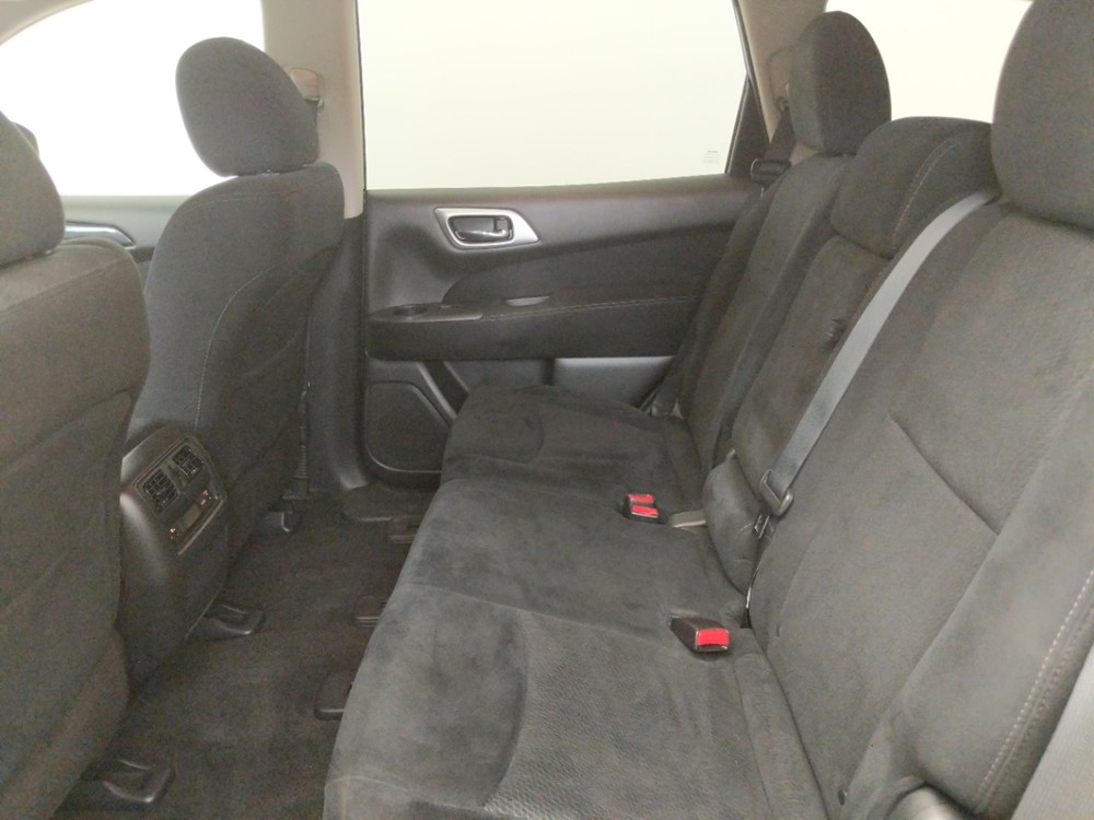 2015 Nissan Pathfinder - Driver Rear Seat