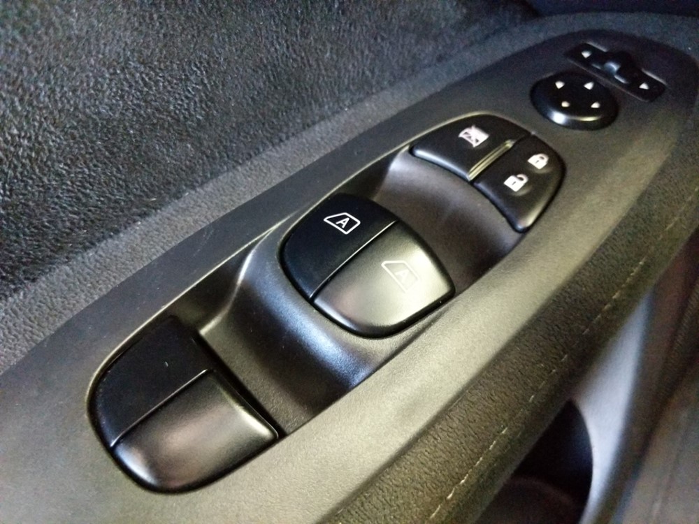2015 Nissan Pathfinder - Driver Power Windows/Lock Control
