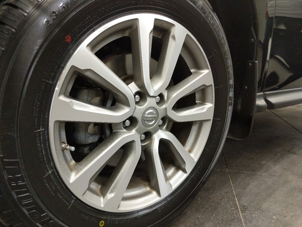 2015 Nissan Pathfinder - Wheel