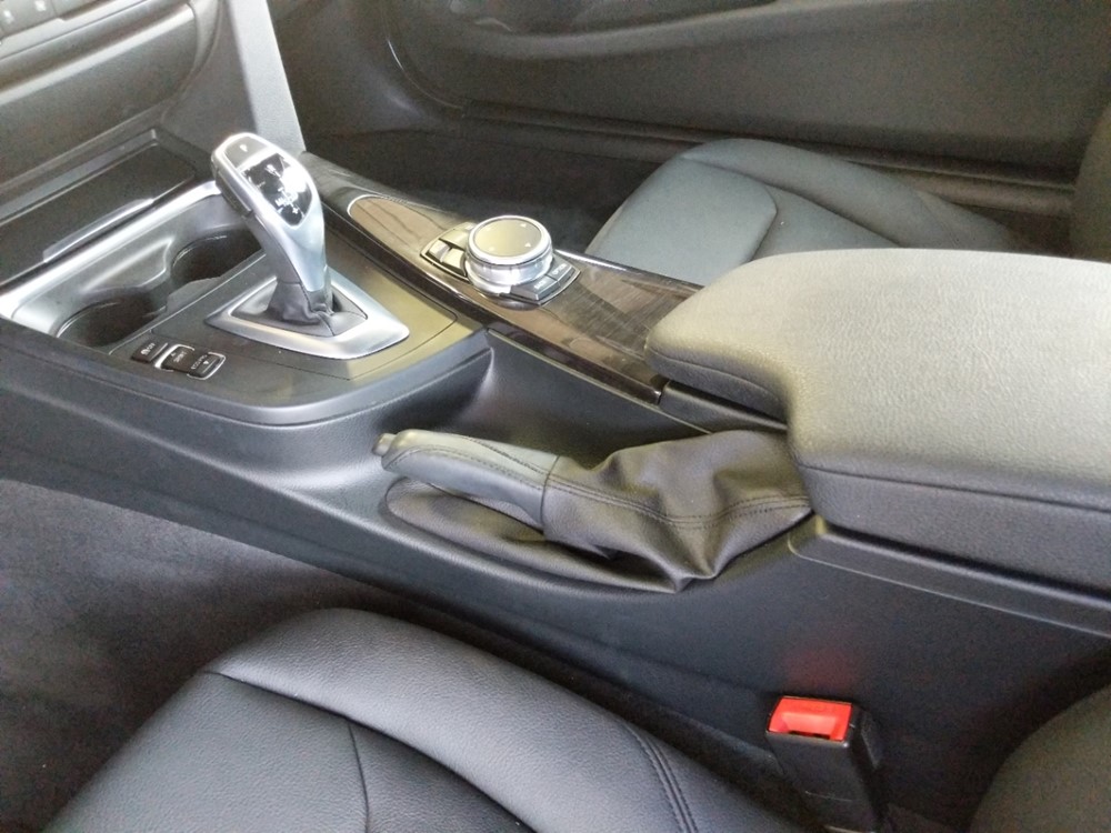 2015 BMW 428i - Center Console/Cup Holders