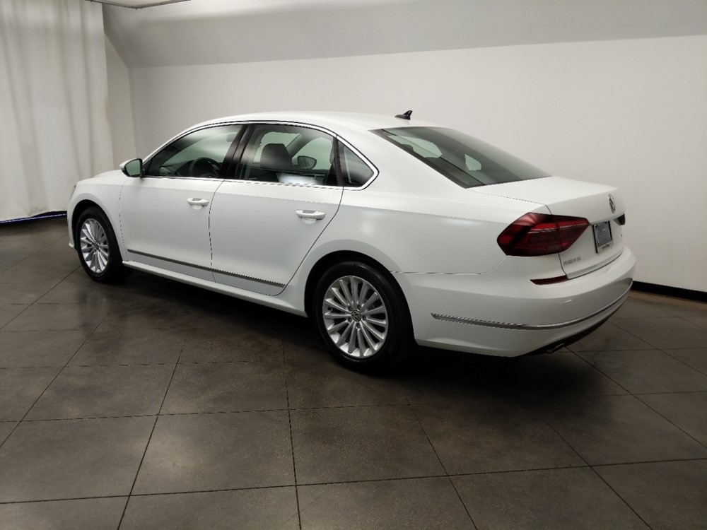 2017 Volkswagen Passat - Driver Rear Side