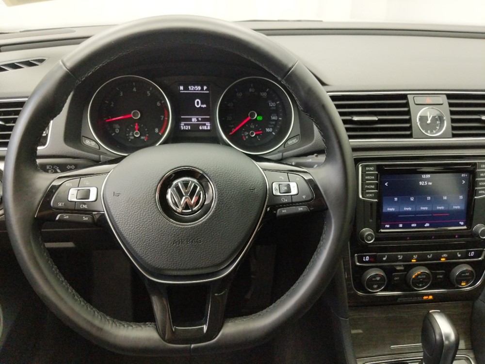 2017 Volkswagen Passat - Driver Dash