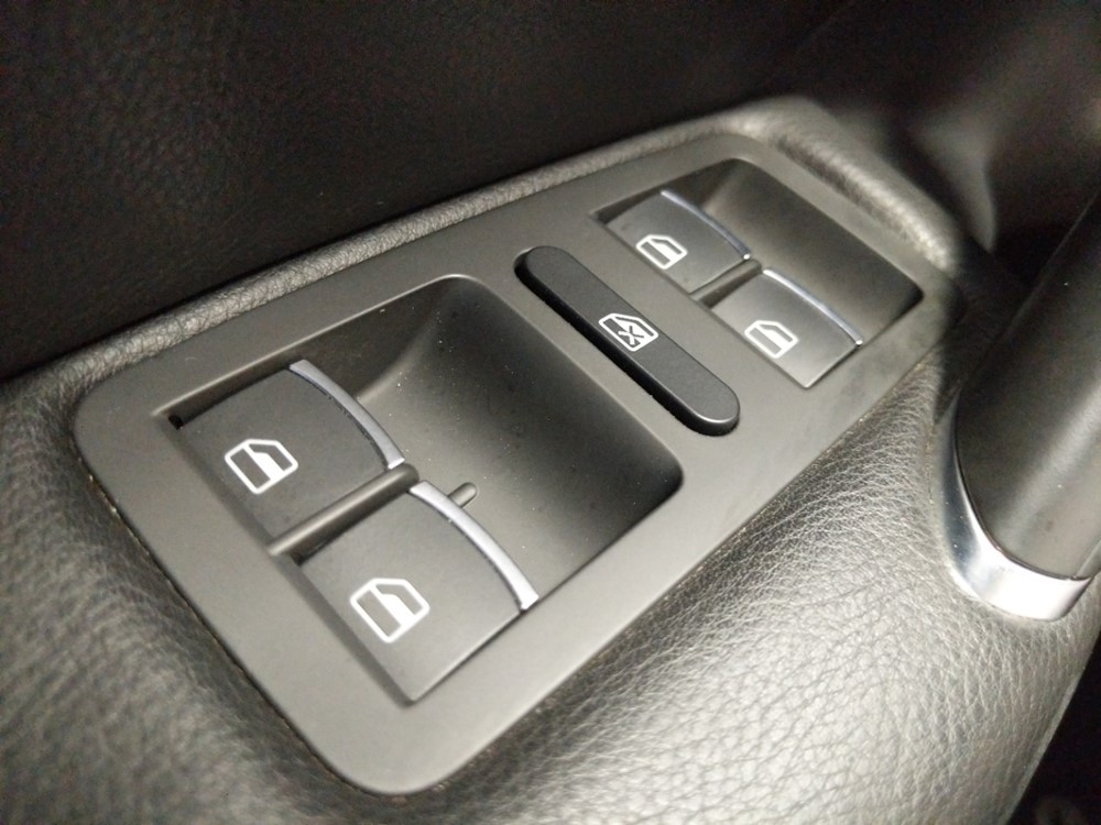 2017 Volkswagen Passat - Driver Power Windows/Lock Control
