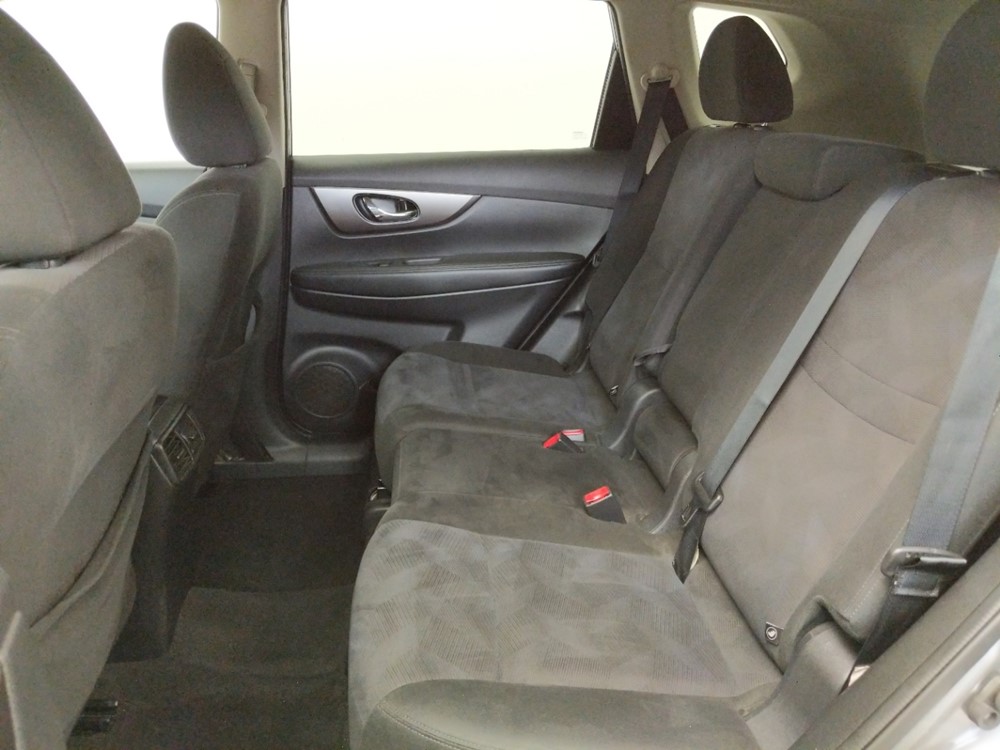 2016 Nissan Rogue - Driver Rear Seat