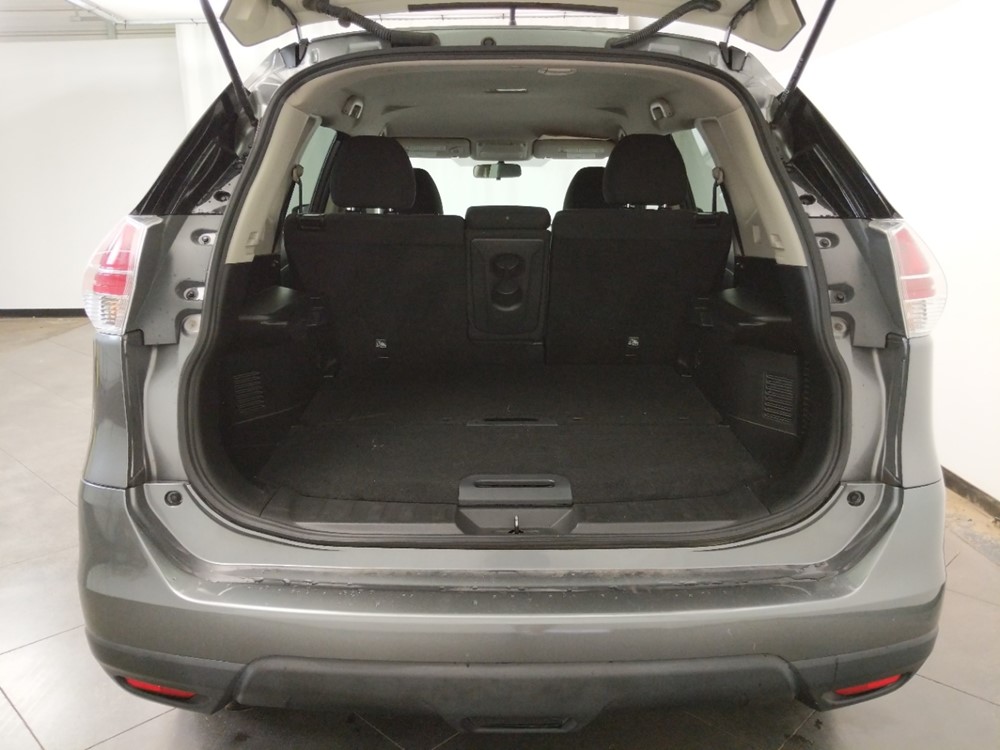2016 Nissan Rogue - Trunk