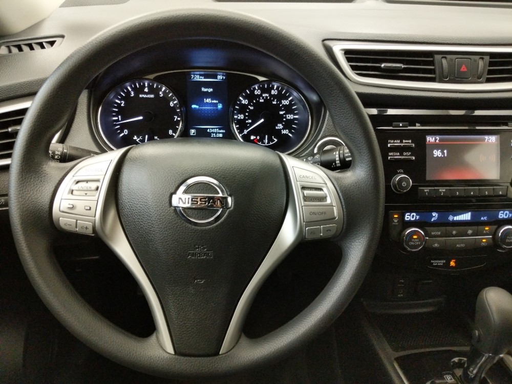 2016 Nissan Rogue - Driver Dash