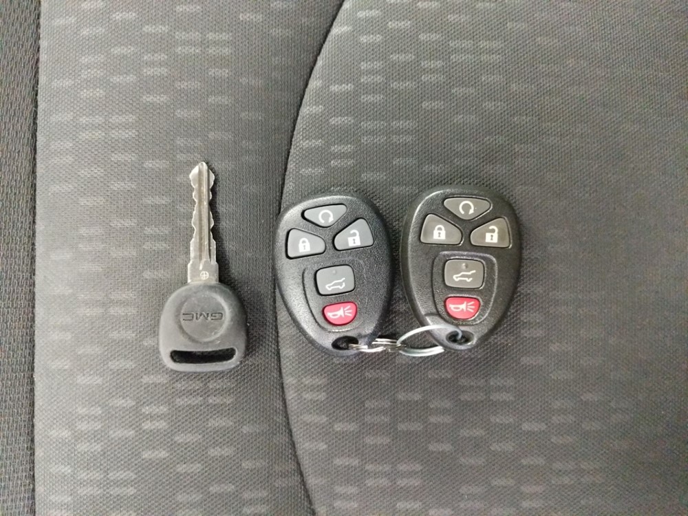 2016 GMC Acadia - Keys