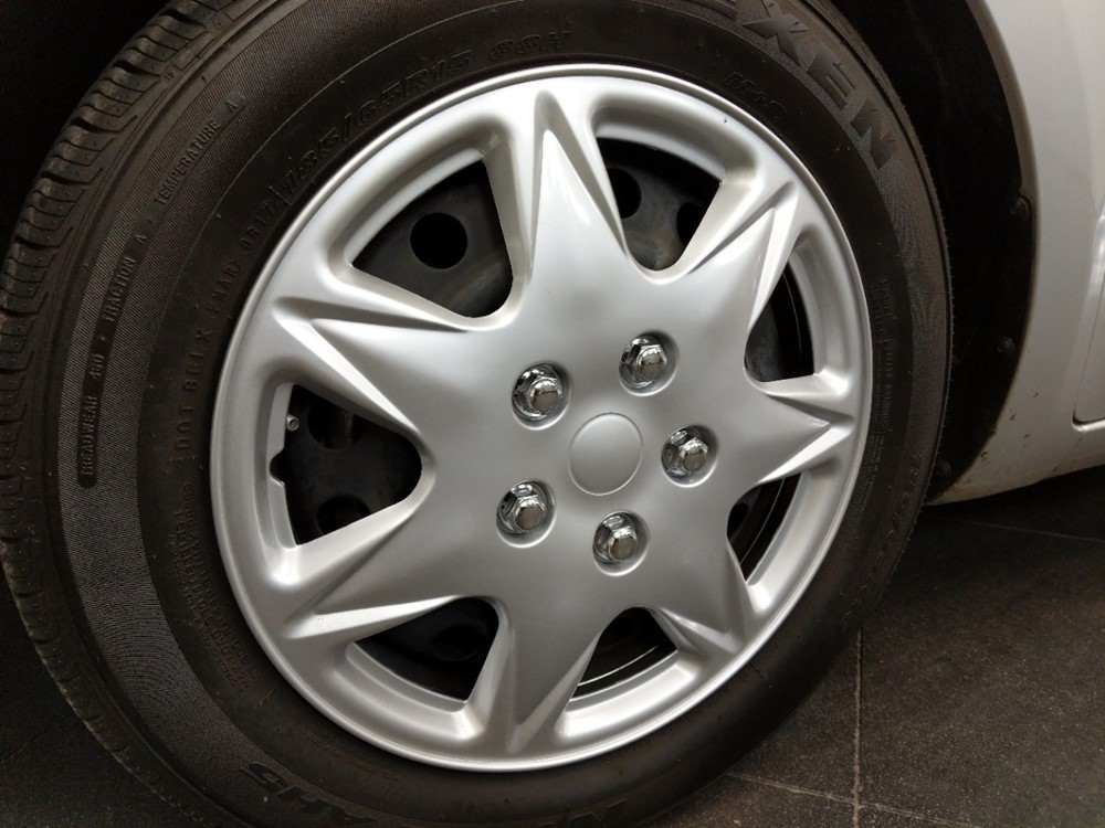 2014 Kia Rio - Wheel