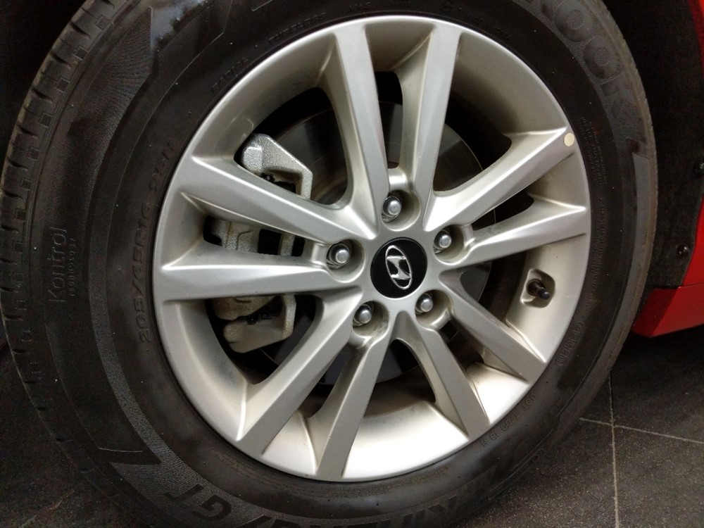 2017 Hyundai Sonata - Wheel