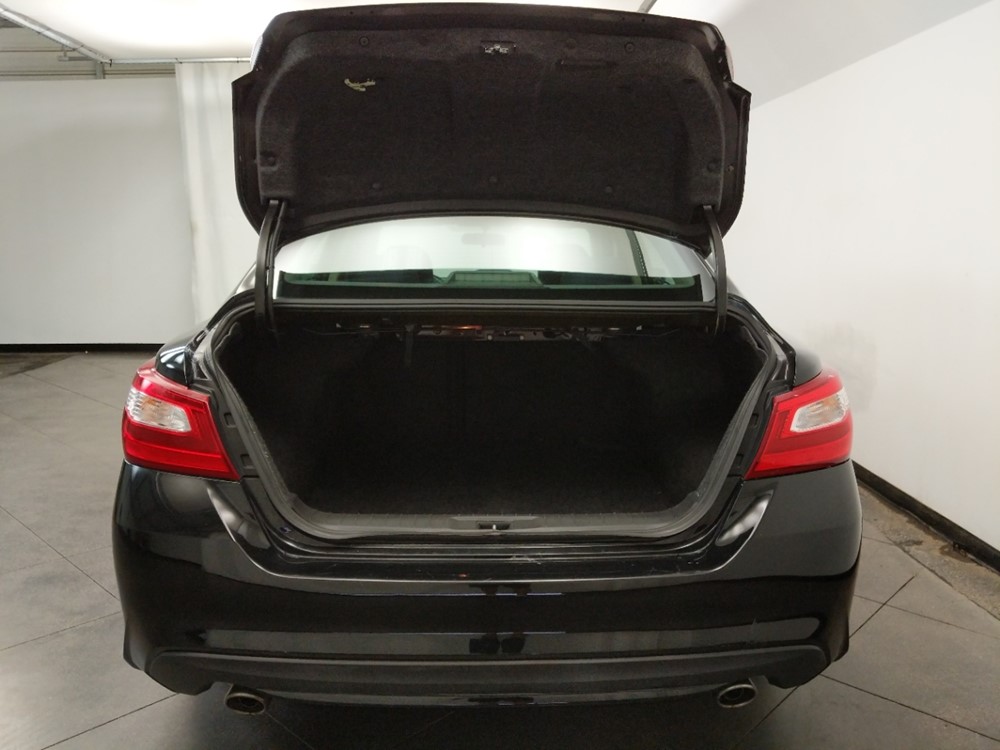 2016 Nissan Altima - Trunk
