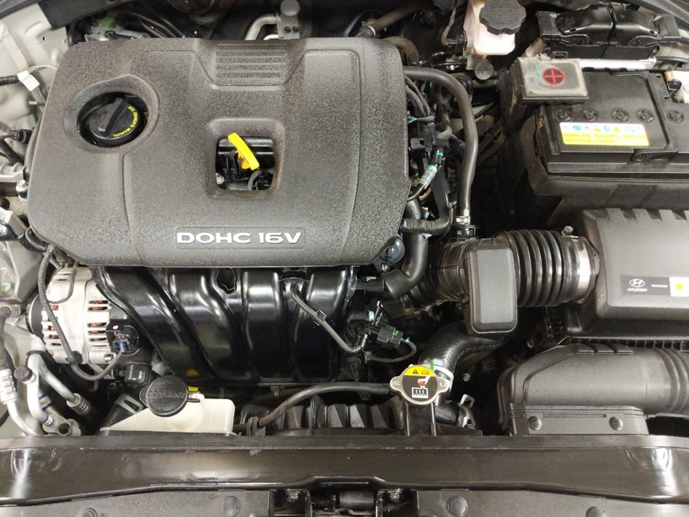 2017 Hyundai Elantra - Engine