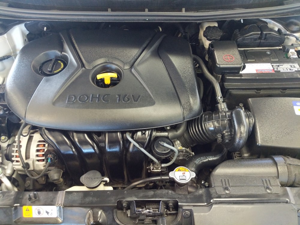 2014 Hyundai Elantra - Engine
