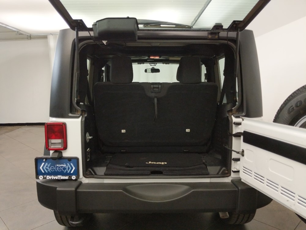 2016 Jeep Wrangler - Trunk