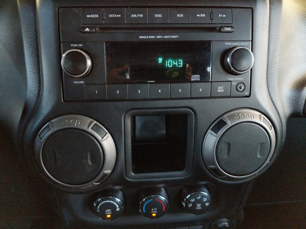2016 Jeep Wrangler - Stereo Package