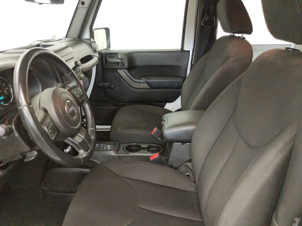 2016 Jeep Wrangler - Driver Front Seat