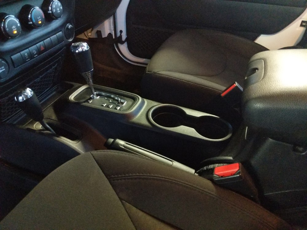 2016 Jeep Wrangler - Center Console/Cup Holders