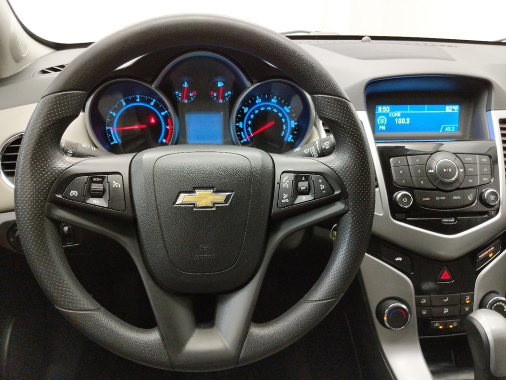 2015 Chevrolet Cruze - Driver Dash