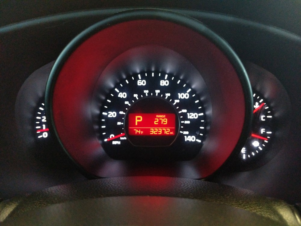 2016 Kia Soul - Odometer Close Up