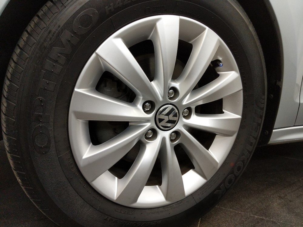 2015 Volkswagen Jetta - Wheel