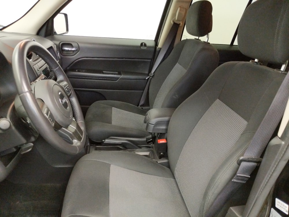 2017 Jeep Patriot - Driver Front Seat