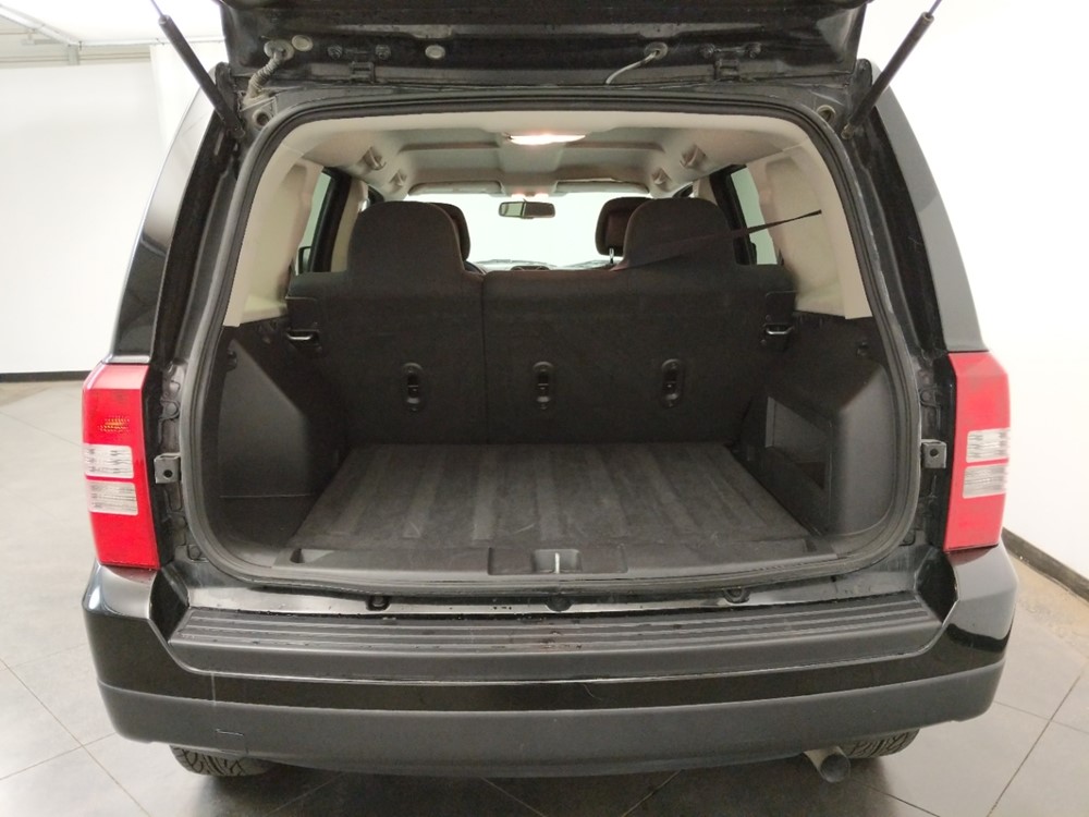 2017 Jeep Patriot - Trunk