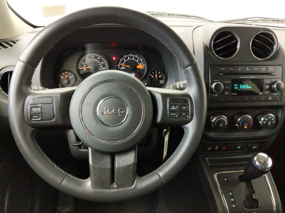 2017 Jeep Patriot - Driver Dash