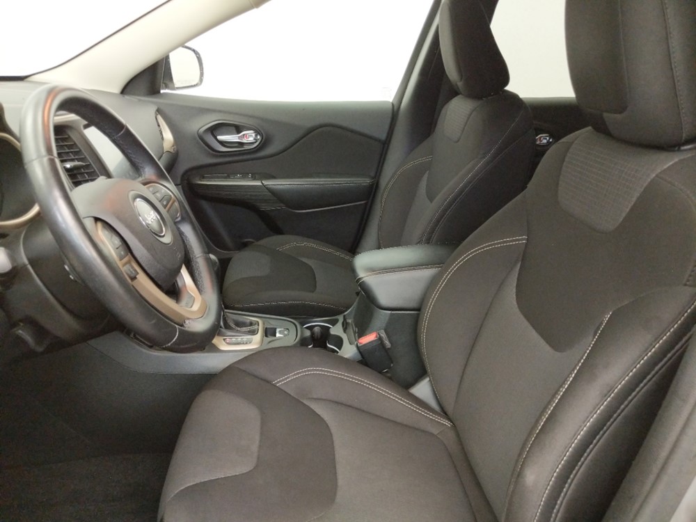 2015 Jeep Cherokee - Driver Front Seat