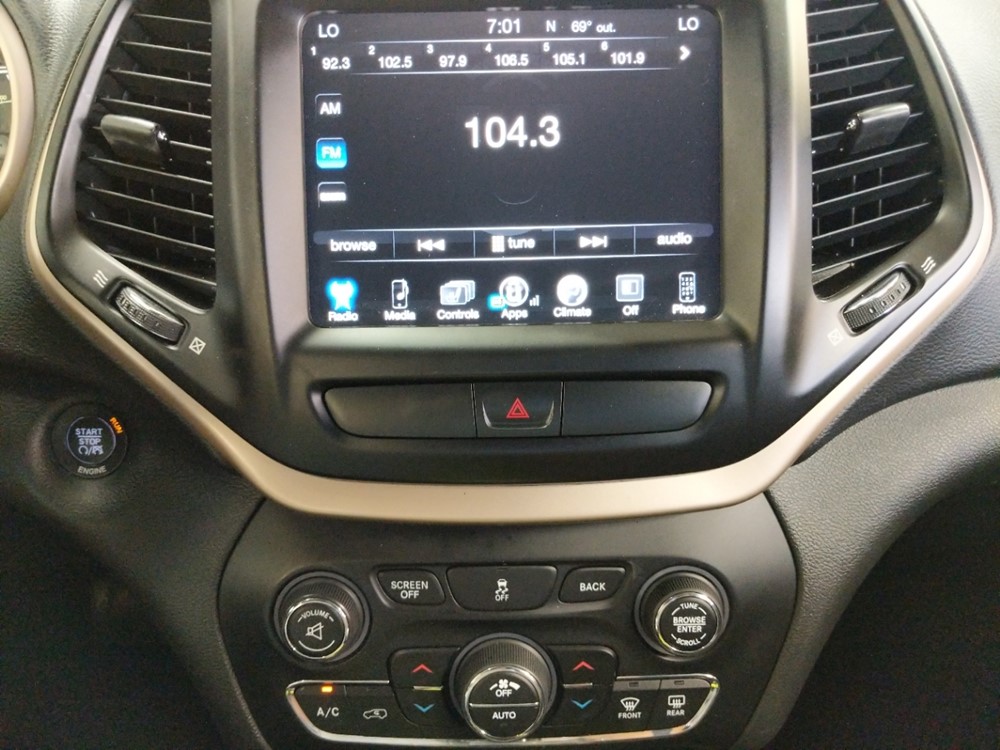 2015 Jeep Cherokee - Stereo Package