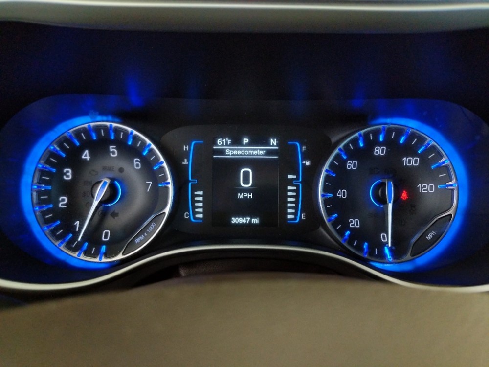 2017 Chrysler Pacifica - Odometer Close Up