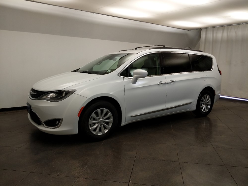 2017 Chrysler Pacifica - Driver Front Side