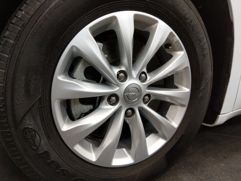 2017 Chrysler Pacifica - Wheel
