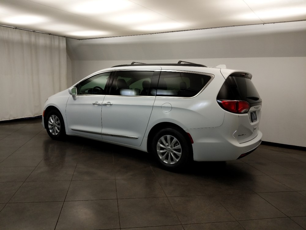 2017 Chrysler Pacifica - Driver Rear Side