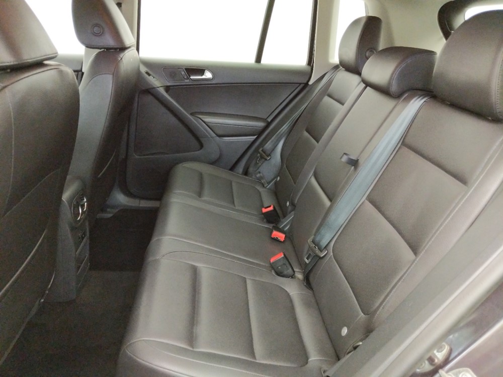 2016 Volkswagen Tiguan - Driver Rear Seat