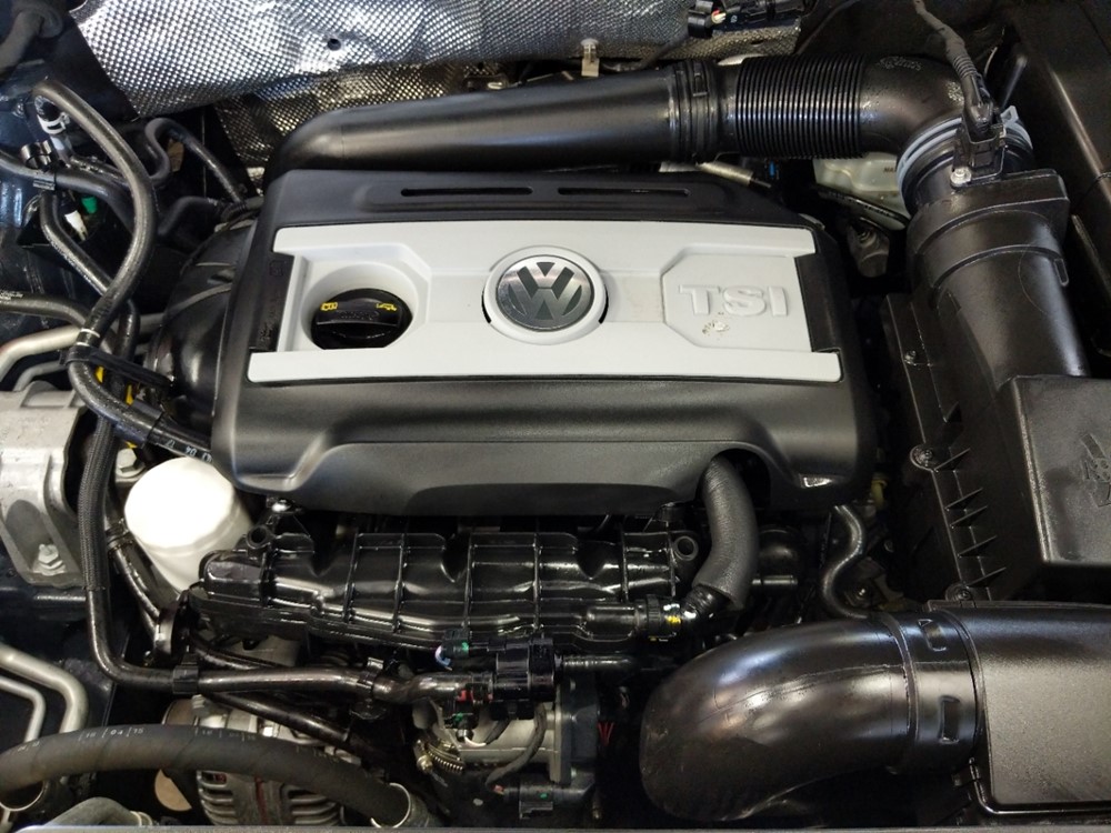 2016 Volkswagen Tiguan - Engine