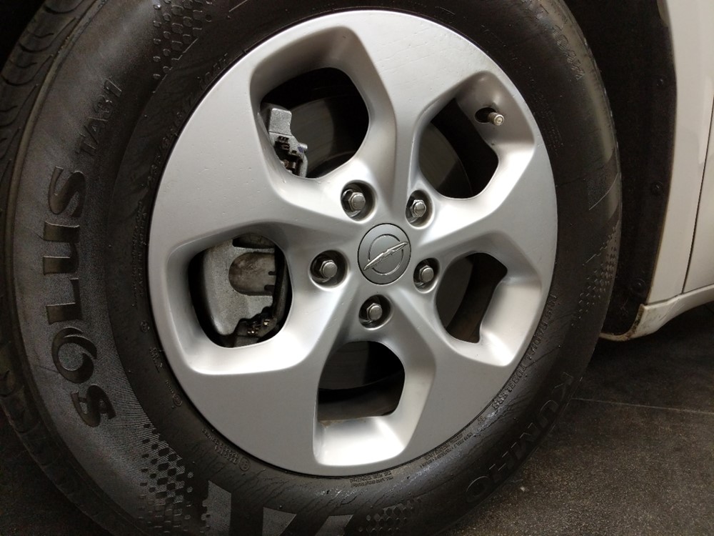 2017 Chrysler Pacifica - Wheel
