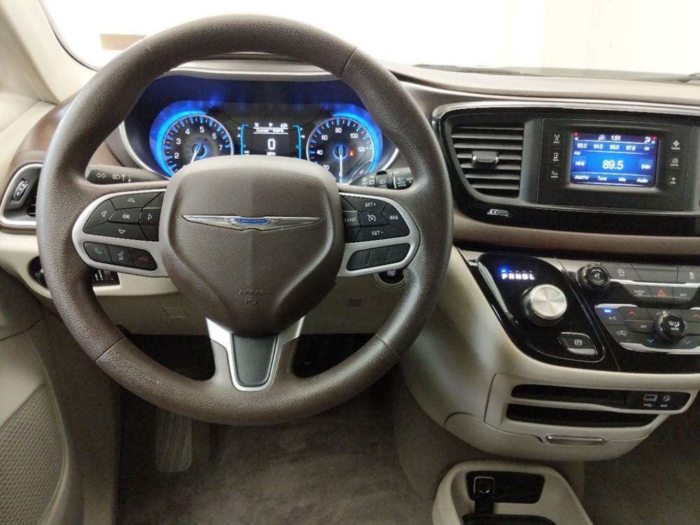 2017 Chrysler Pacifica - Driver Dash
