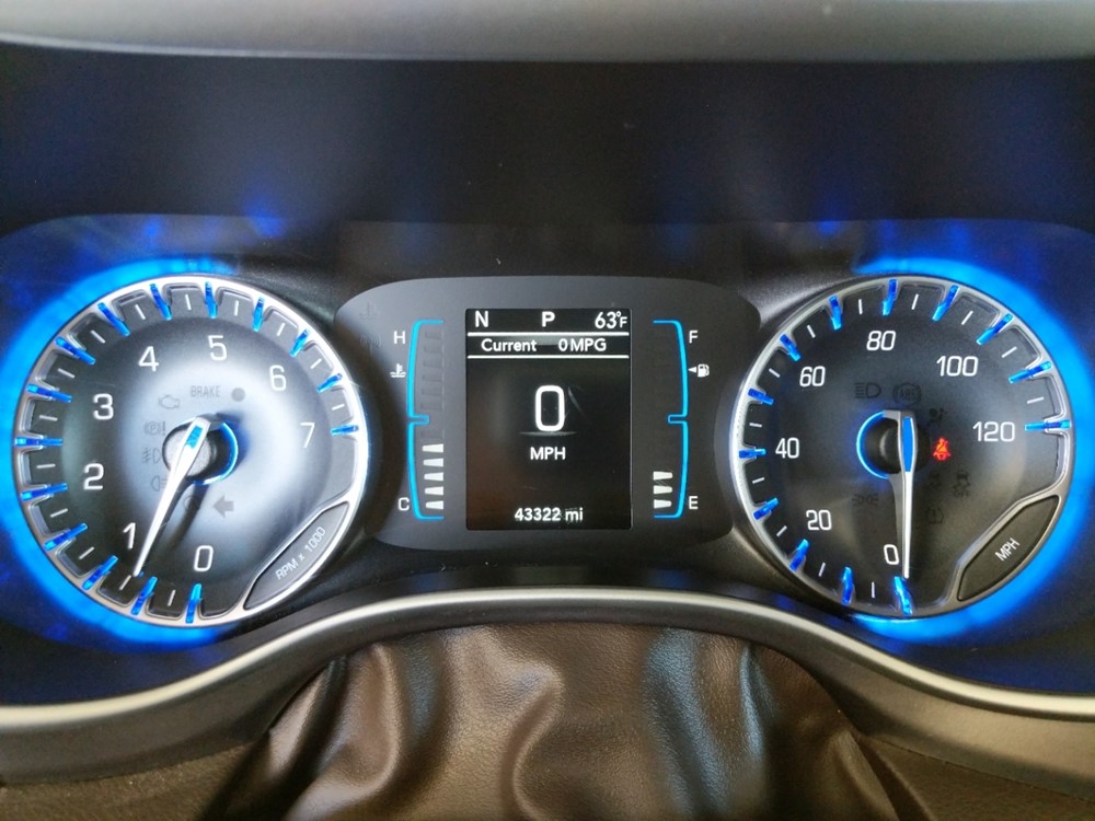 2017 Chrysler Pacifica - Odometer Close Up