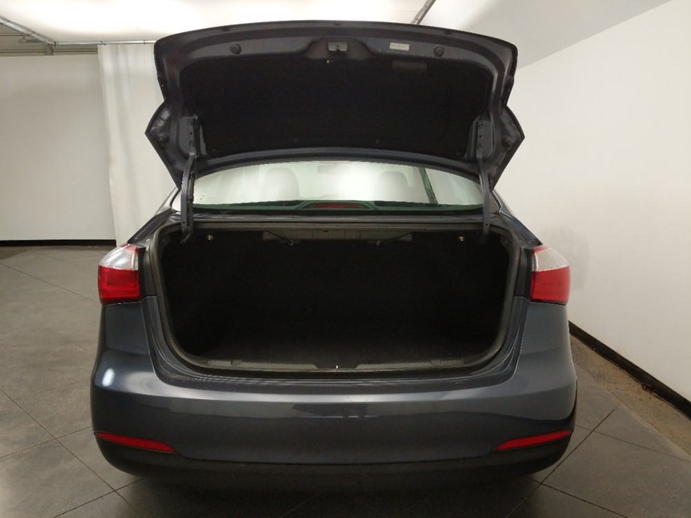 2016 Kia Forte - Trunk