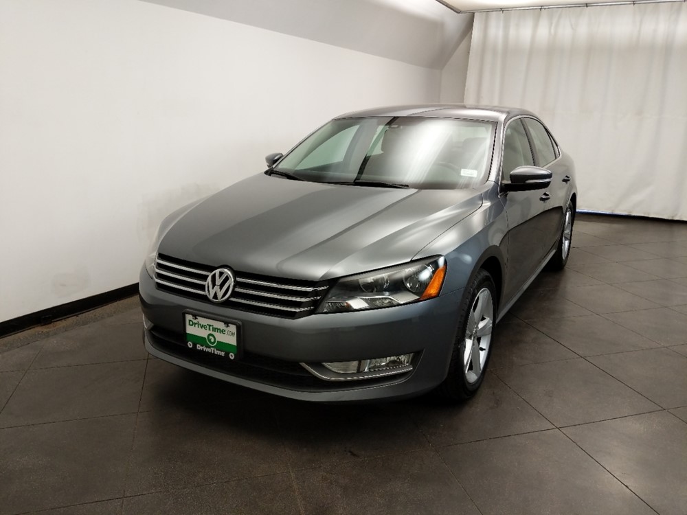 2015 Volkswagen Passat - Driver Front Hood