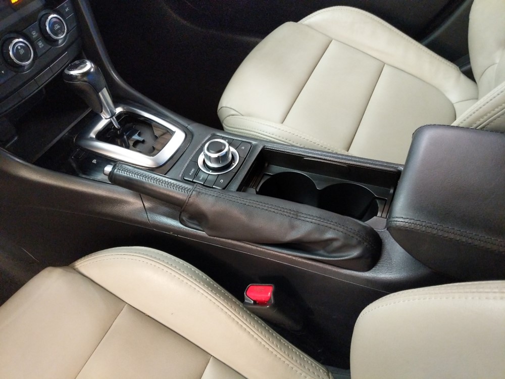 2014 Mazda Mazda6 - Center Console/Cup Holders