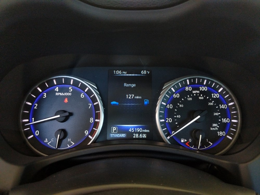 2015 INFINITI Q50 - Odometer Close Up