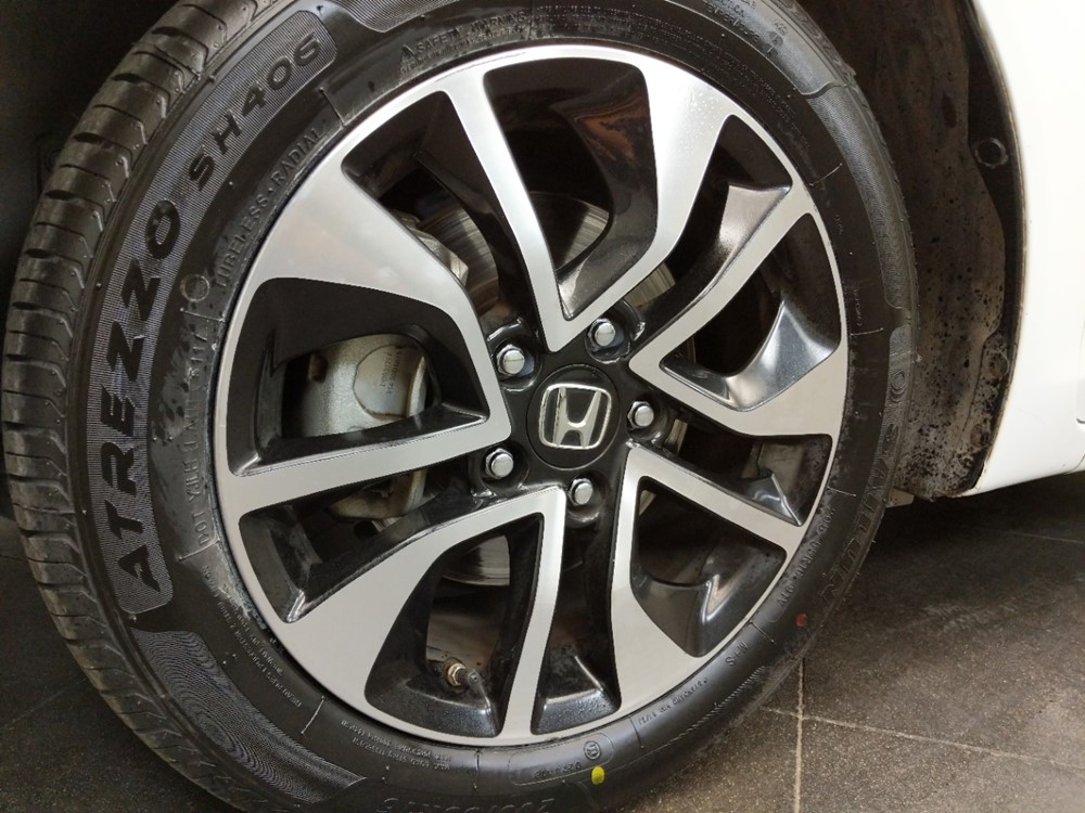 2013 Honda Civic - Wheel